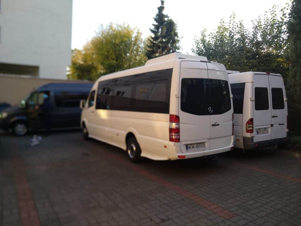 wynajem busa z kierowcą