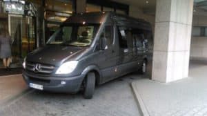 wynajem busa z kierowcą vip class przód