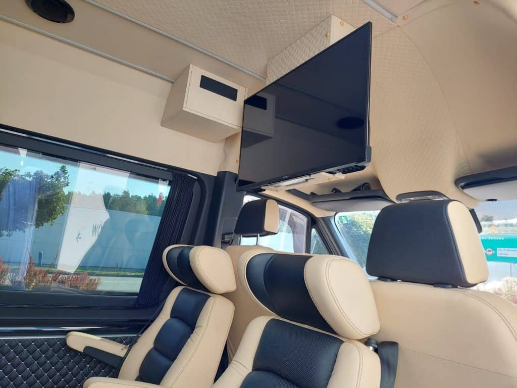 Wynajem busów Warszawa Dar-Trans bus Mercedes Sprinter