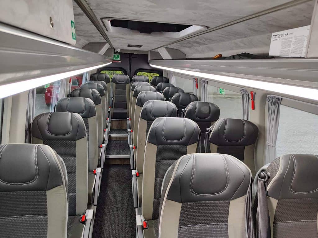 srodek Mercedes Sprinter 22+1+kierowca