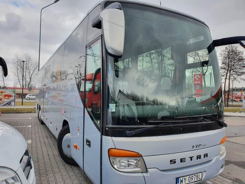 Wynajem autokaru Setra 59 osób + kierowca przód