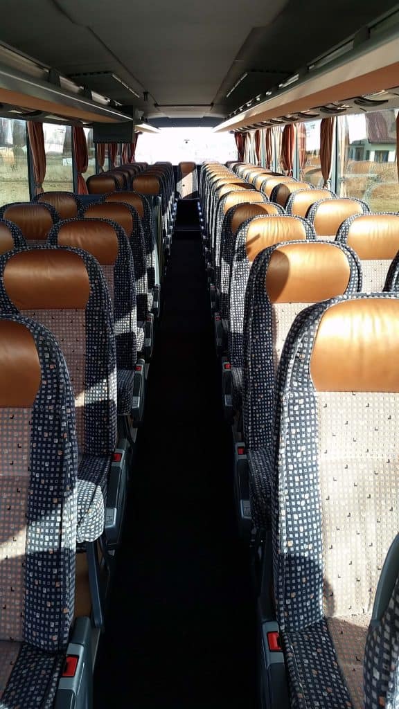 Wynajem autokaru Setra 59 osób + kierowca środek