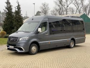 Wynajem busów mercedes sprinter 20 osób + kierowca bok