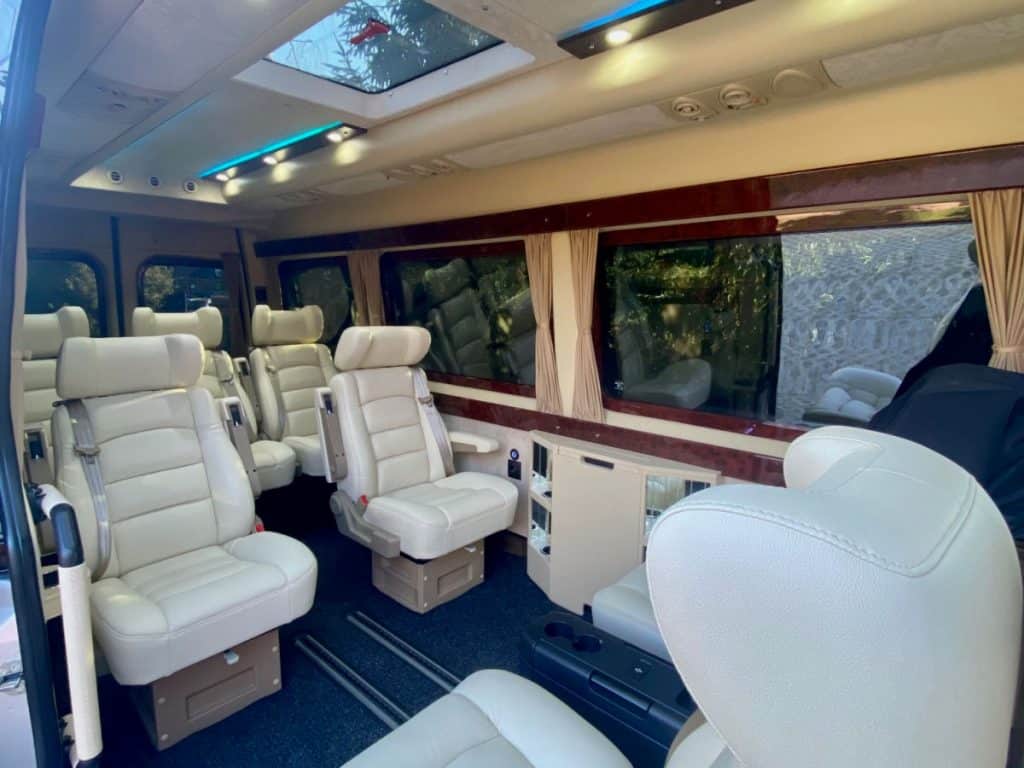 mercedes sprinter wynajem srodek3