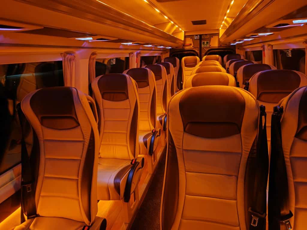 wynajem busa środek