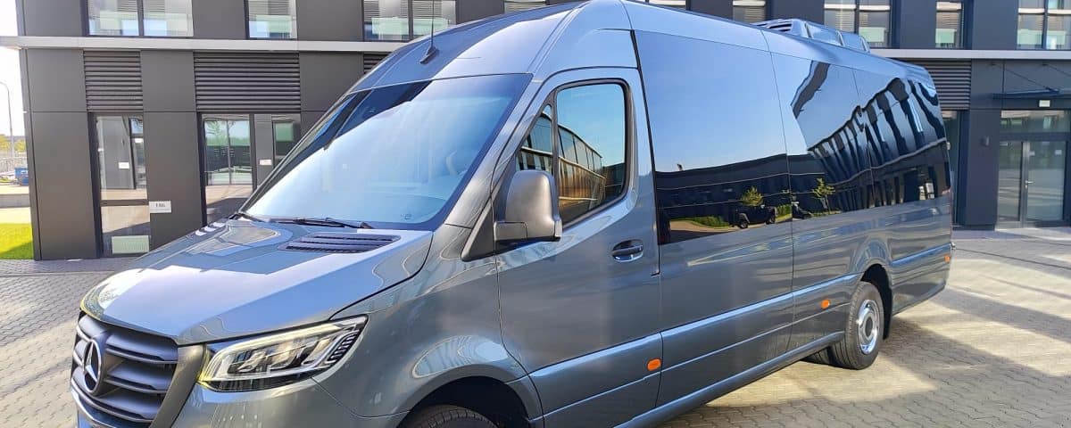 Wynajem busów Mercedes Sprinter 20 osób + kierowca