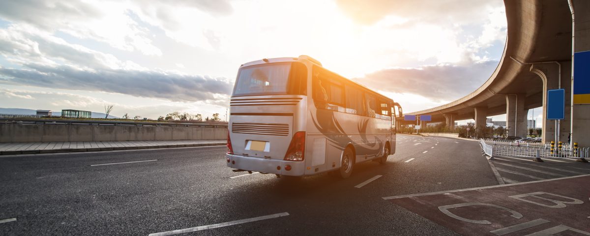 wynajem autokaru tył